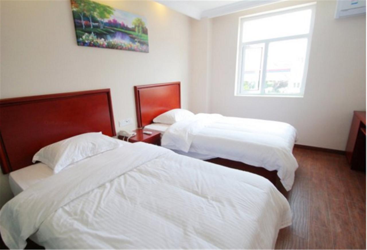 Greentree Inn Shanghai Hongqiao Hub Cao'An Road Huajiang Branch Road Express Hotel Jiading Exterior photo
